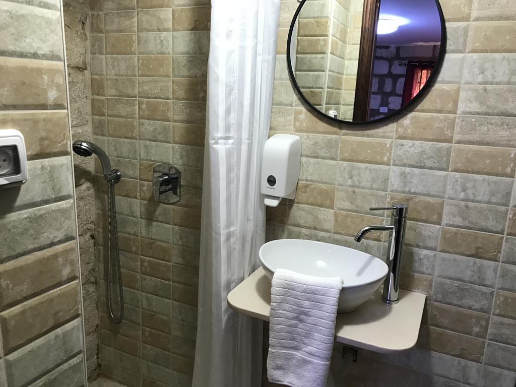 拿撒勒 门萨克里斯提旅馆酒店 外观 照片