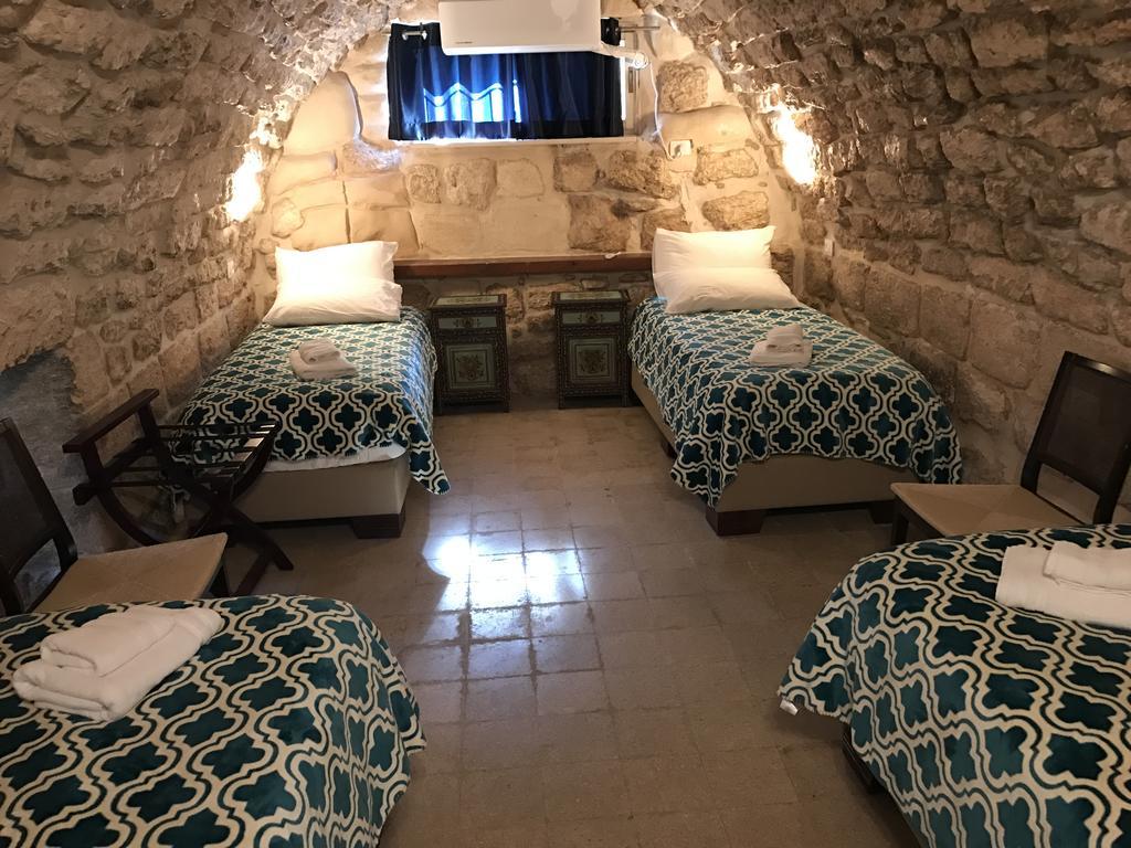 拿撒勒 门萨克里斯提旅馆酒店 外观 照片