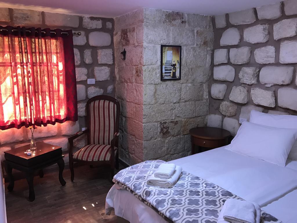 拿撒勒 门萨克里斯提旅馆酒店 外观 照片
